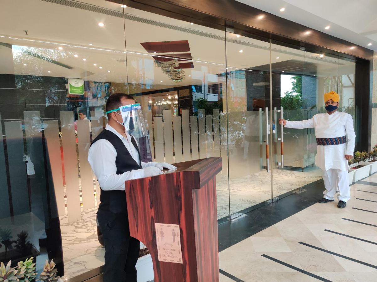 Hotel DS Clarks Inn Gurgaon Exteriör bild