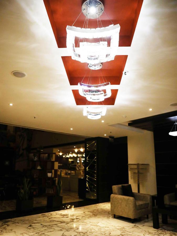 Hotel DS Clarks Inn Gurgaon Exteriör bild
