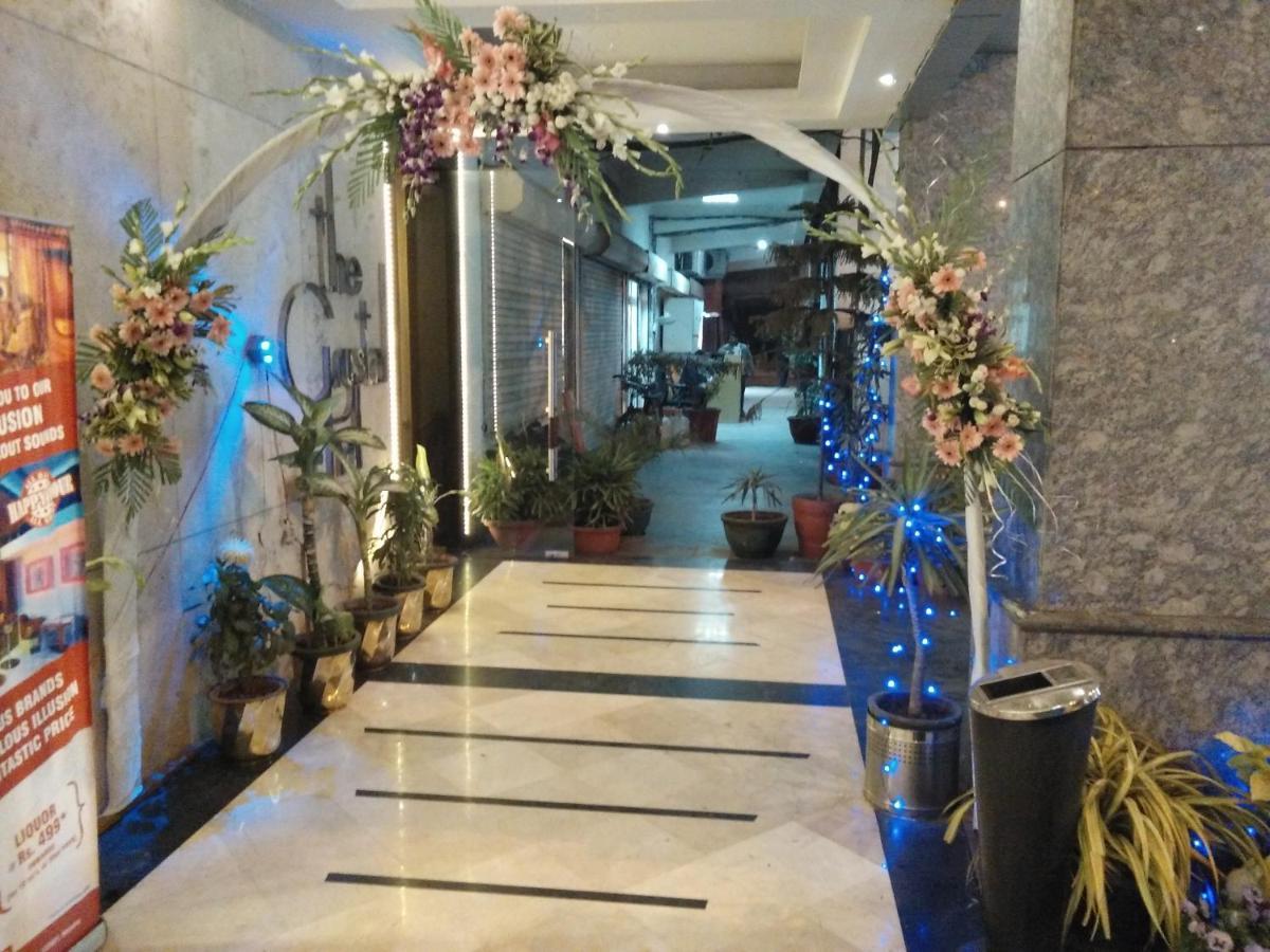 Hotel DS Clarks Inn Gurgaon Exteriör bild